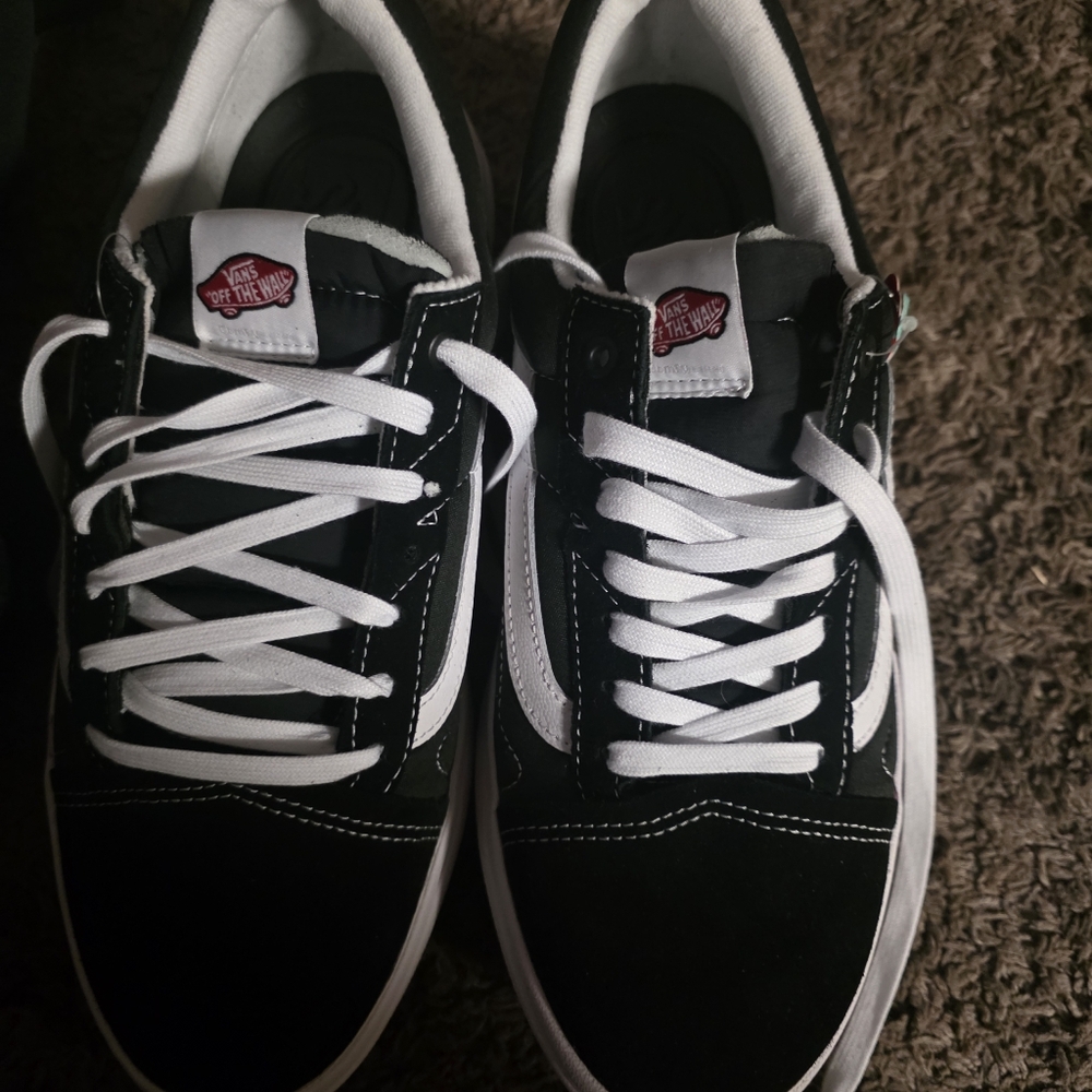 Vans Black & White Old Skool Men's White Wall Sneakers